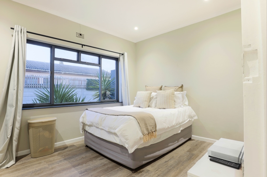 3 Bedroom Property for Sale in Bothasig Western Cape